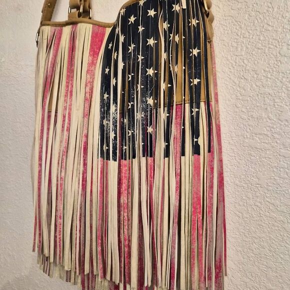 Steve Madden American Flag Fringed Shoulder & Crossbody Bag in Faux Leather - Picture 3 of 11